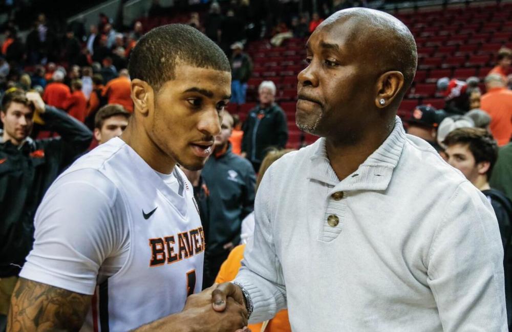 也是展示潜 也是展示潜