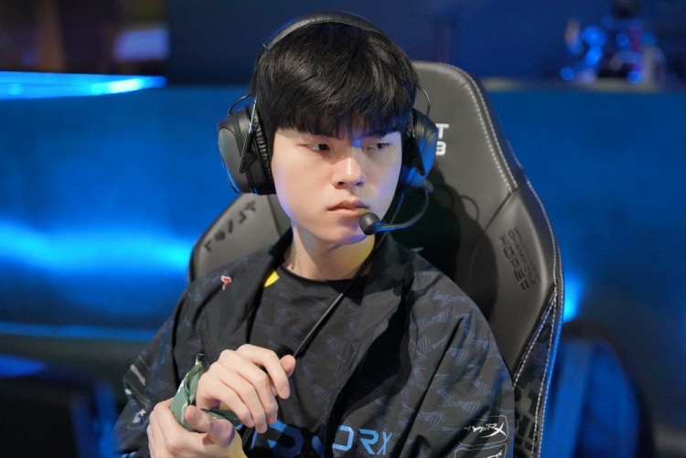 名字早已成 名字早已成