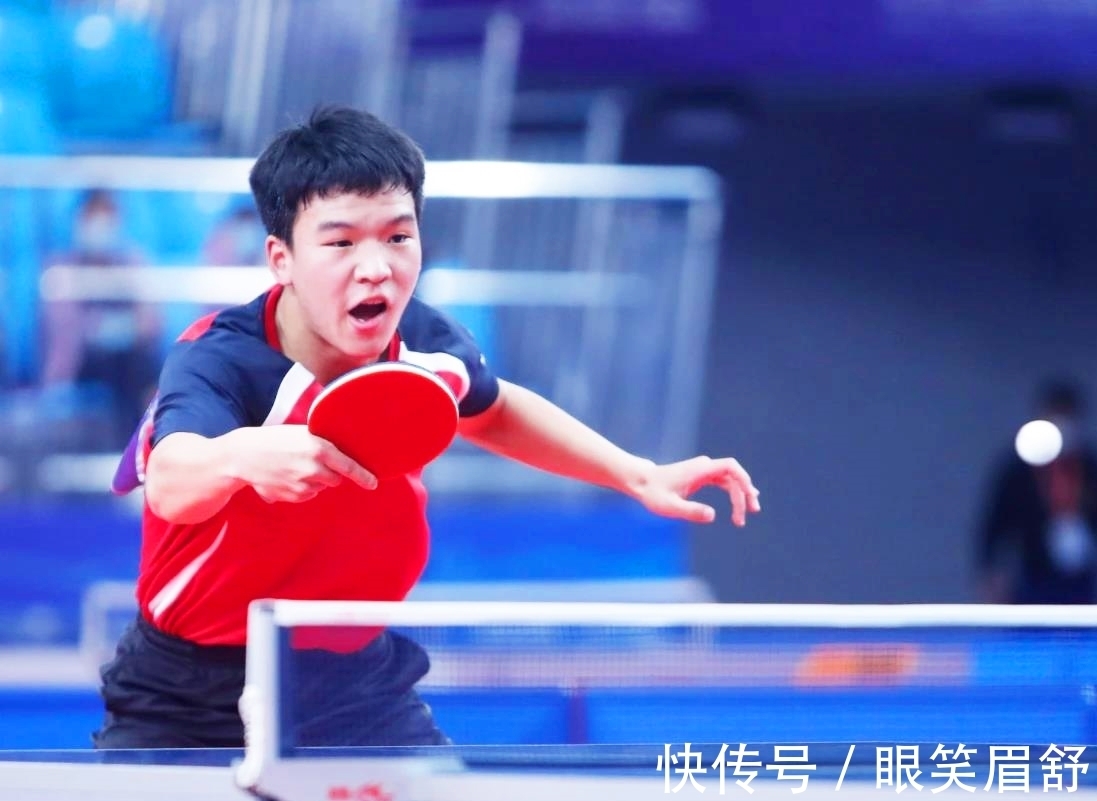 轻群体中的 轻群体中的