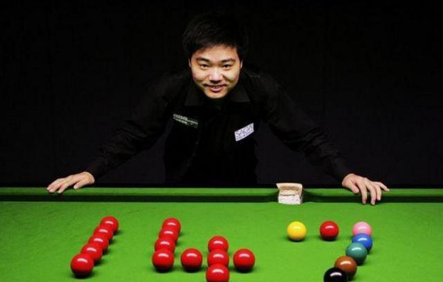 许多名人在 许多名人在